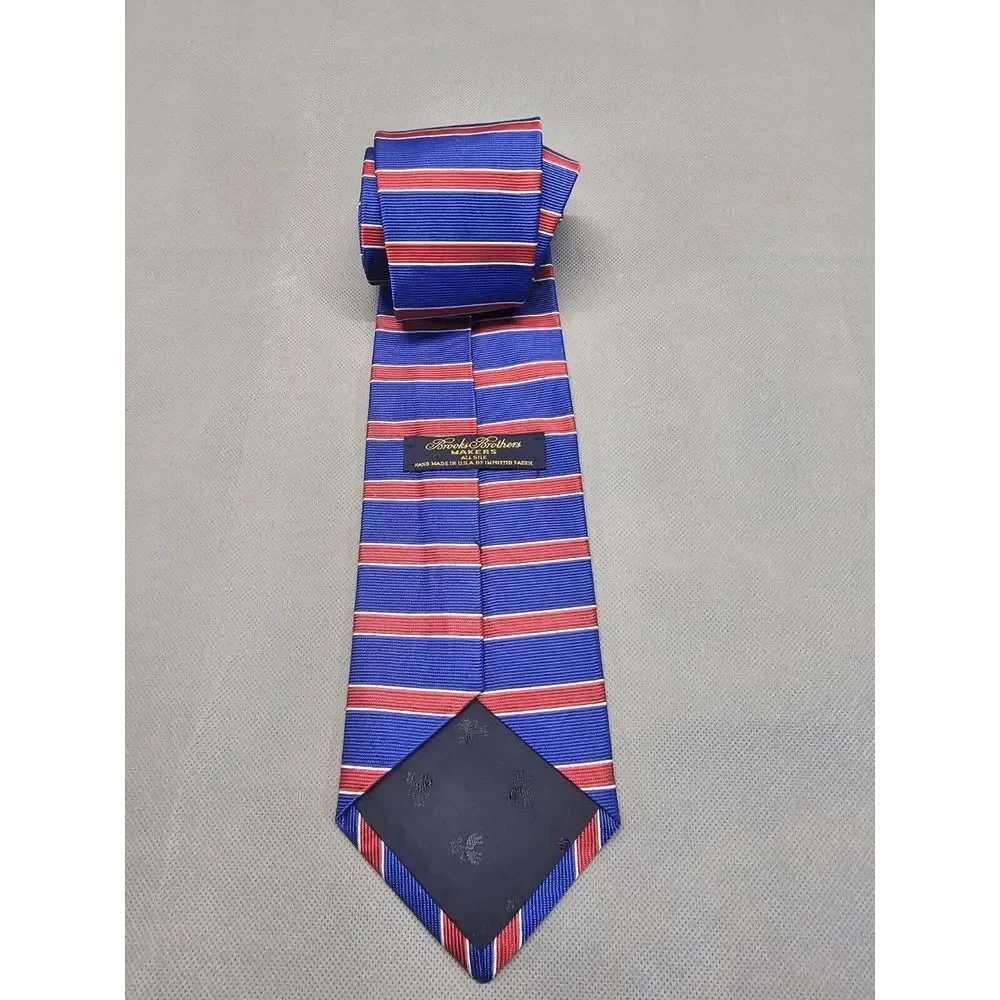 Brooks‎ Brothers Makers Hand Made Silk Tie 56x3.75 inches